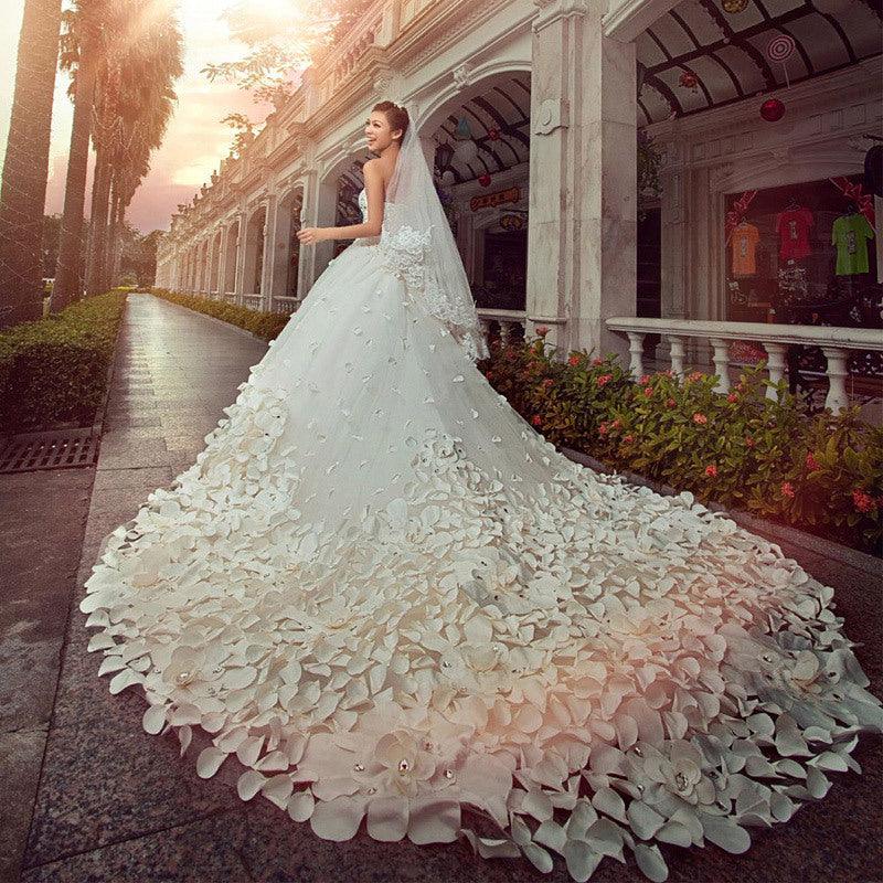 Bridal Fashion Simple Trailing Wedding Dress - fadidesign