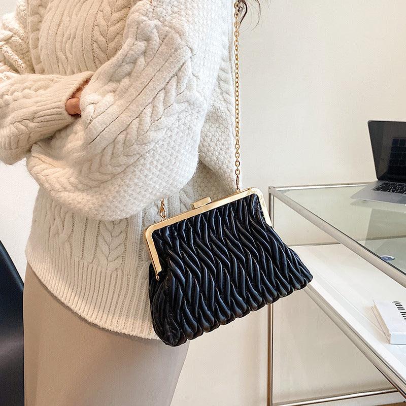 Chain Shoulder Texture Lock Pleated Handbag - fadidesign