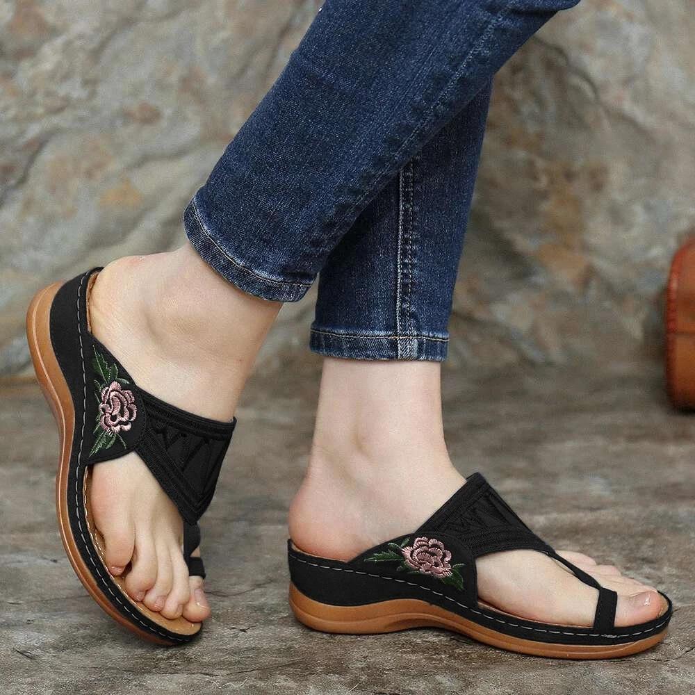 Embroidered Flip Flops Summer Sandals Women Slippers - fadidesign