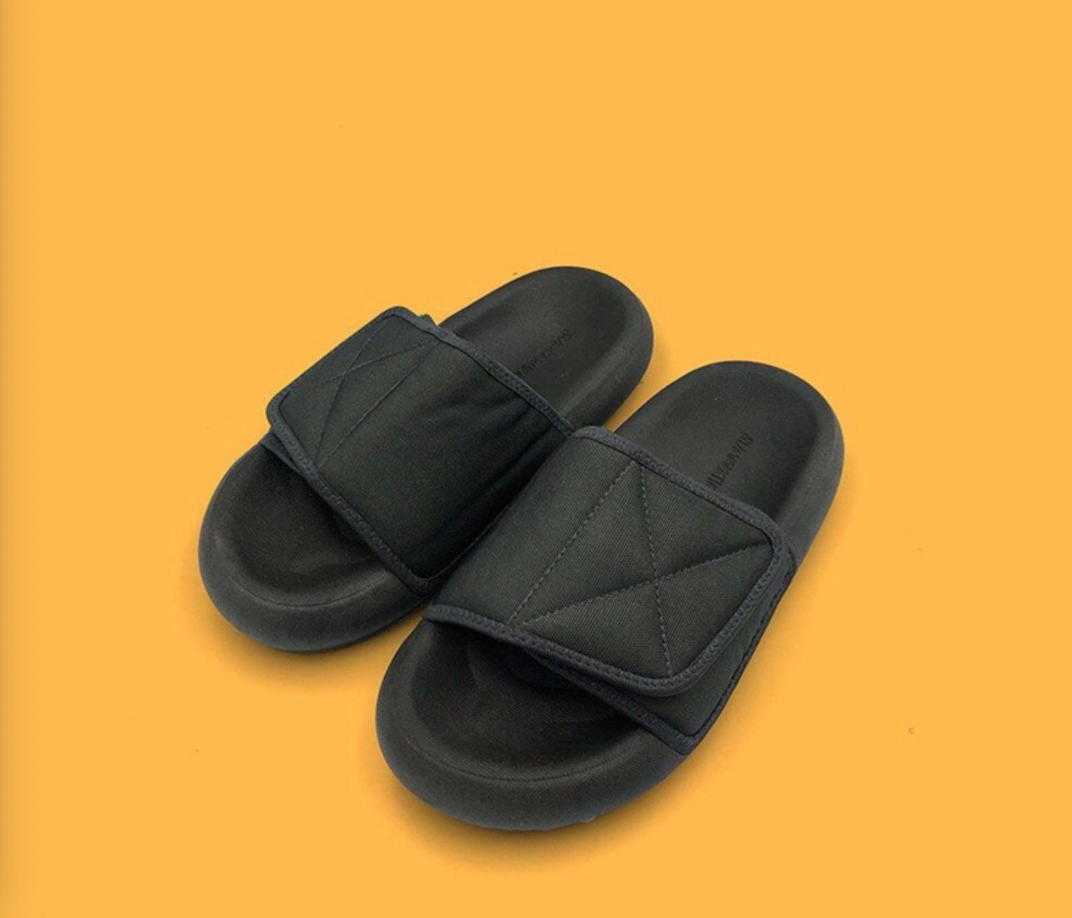 Men and women slippers beach shoes - fadidesign