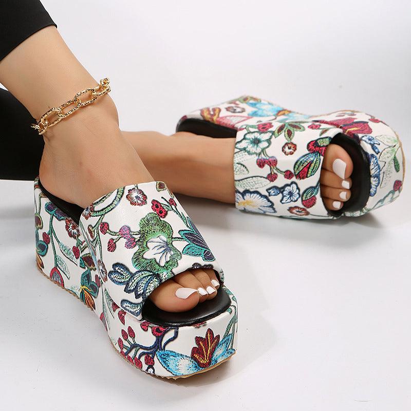 New Round Toe Wedge Embroidered Classic Embroidery Slippers For Women - fadidesign