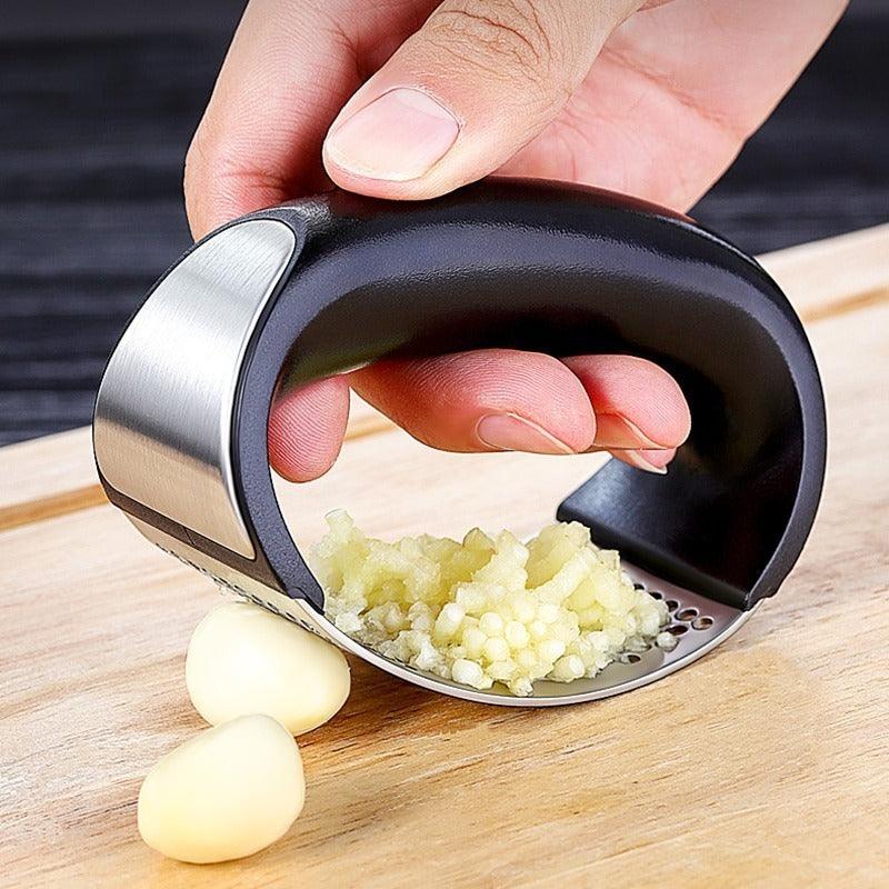 Anual Stainless Steel Garlic Press Manual Garlic Mincer Chopping Garlic Tools Curve Fruit Vegetable Tools Kitchen Gadgets Garlic Press Rocker Stainsteel Garlic Crusher Black Peeler And Metal Scraper - fadidesign